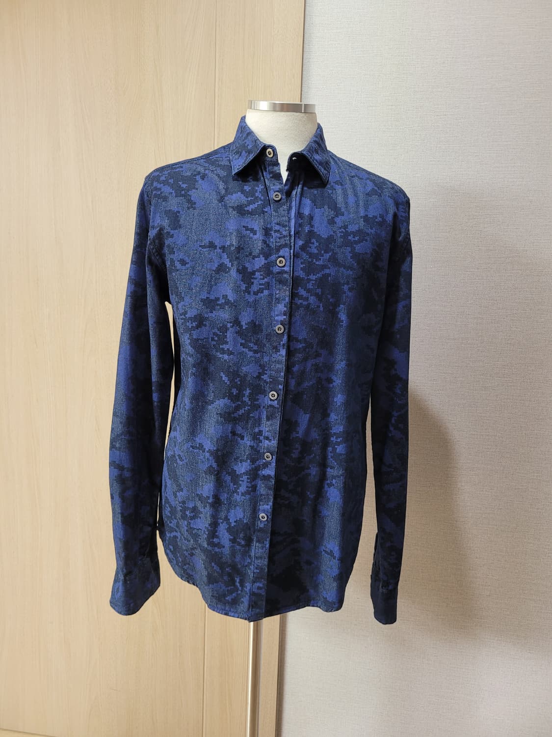 자라맨 ZARAMAN 남자 까모패턴 데님셔츠 100 네이비 상품이미지1