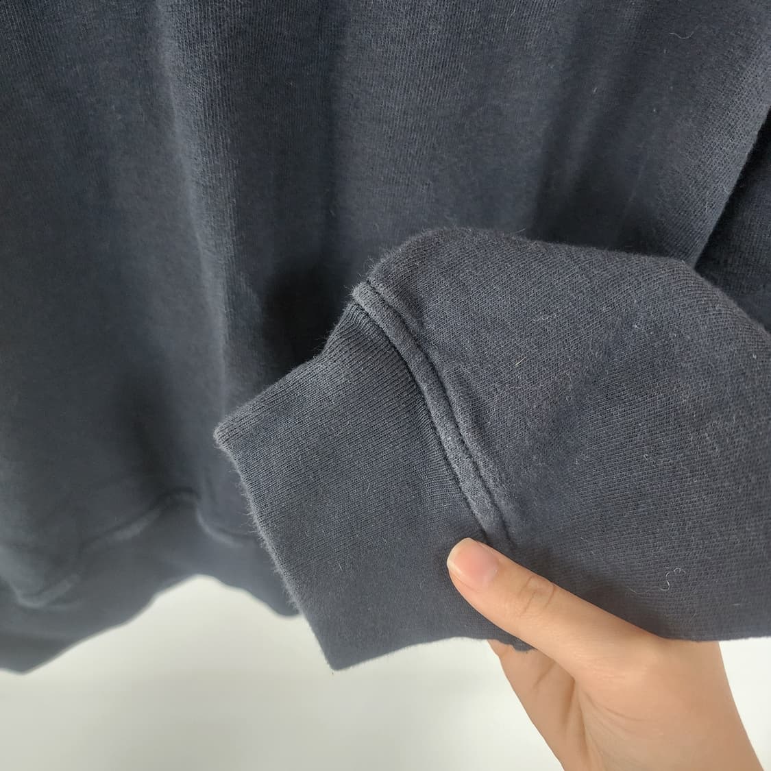 스톤아일랜드 블랙 맨투맨 상품이미지3