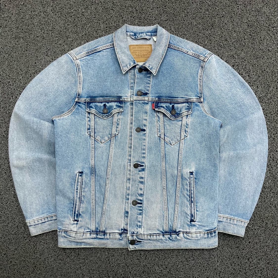 Levis 리바이스 프리미엄 레드텝 워싱 데님 트러커  상품이미지1
