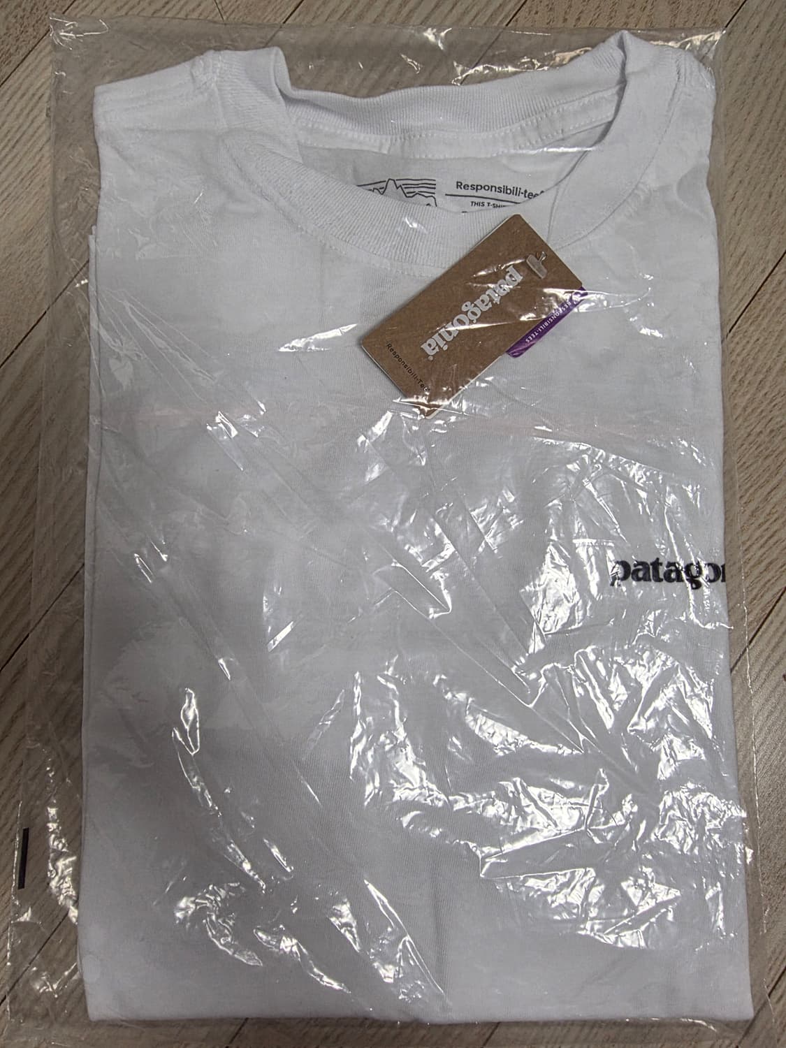 파타고니아 네이비 긴팔 티셔츠 상품이미지3