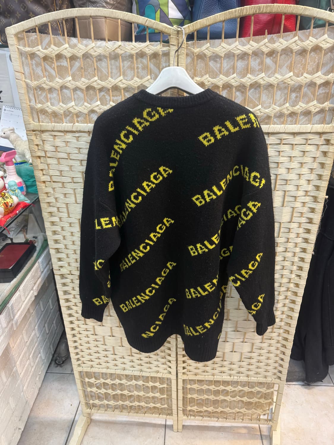 100 정품 발렌시아가 멀티 로고 니트 팝니다 상품이미지8
