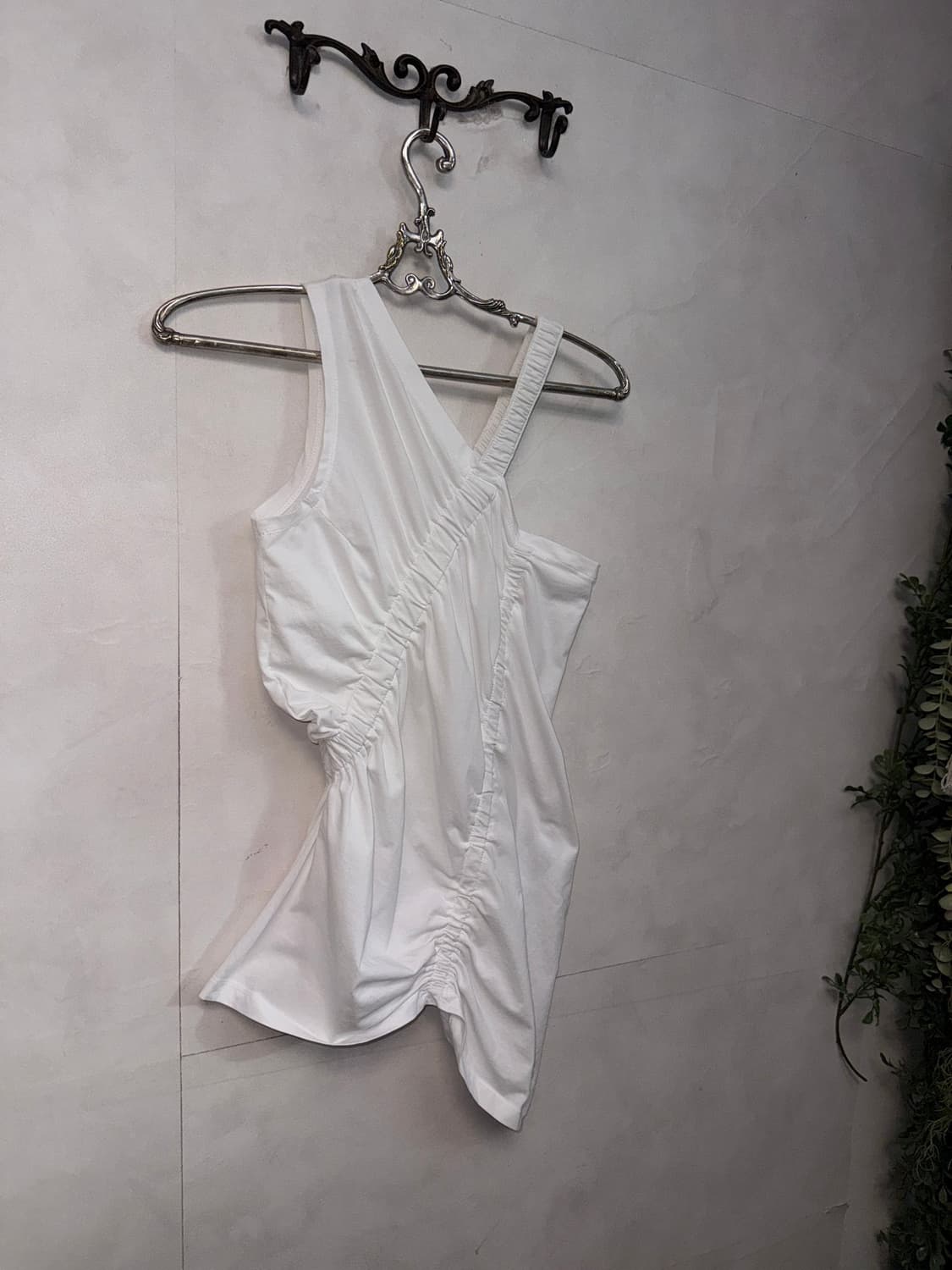 White unbalance draped shirring 슬리브리스 상품이미지2