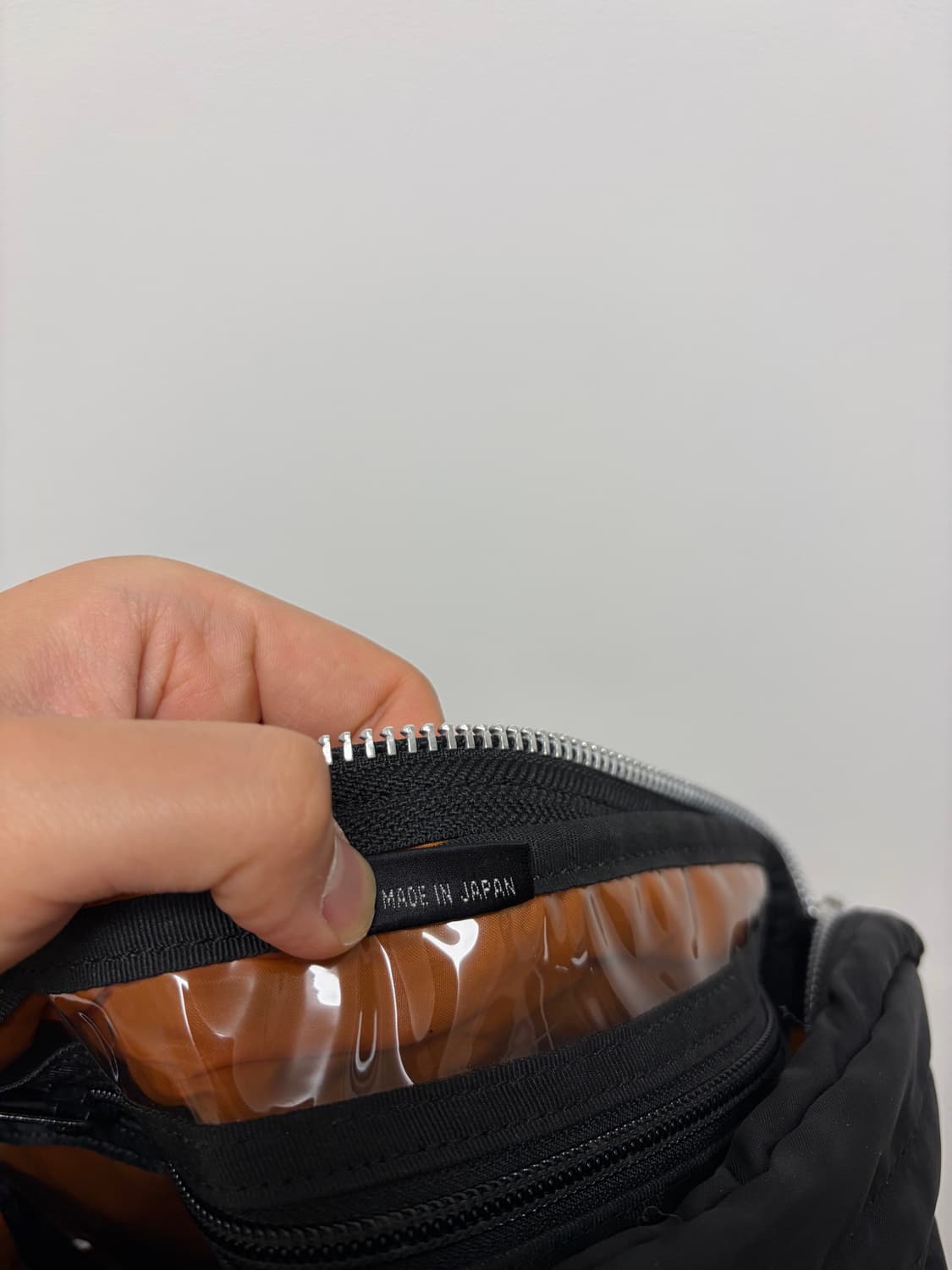 요시다포터  탱커 반달 크로스백 상품이미지8