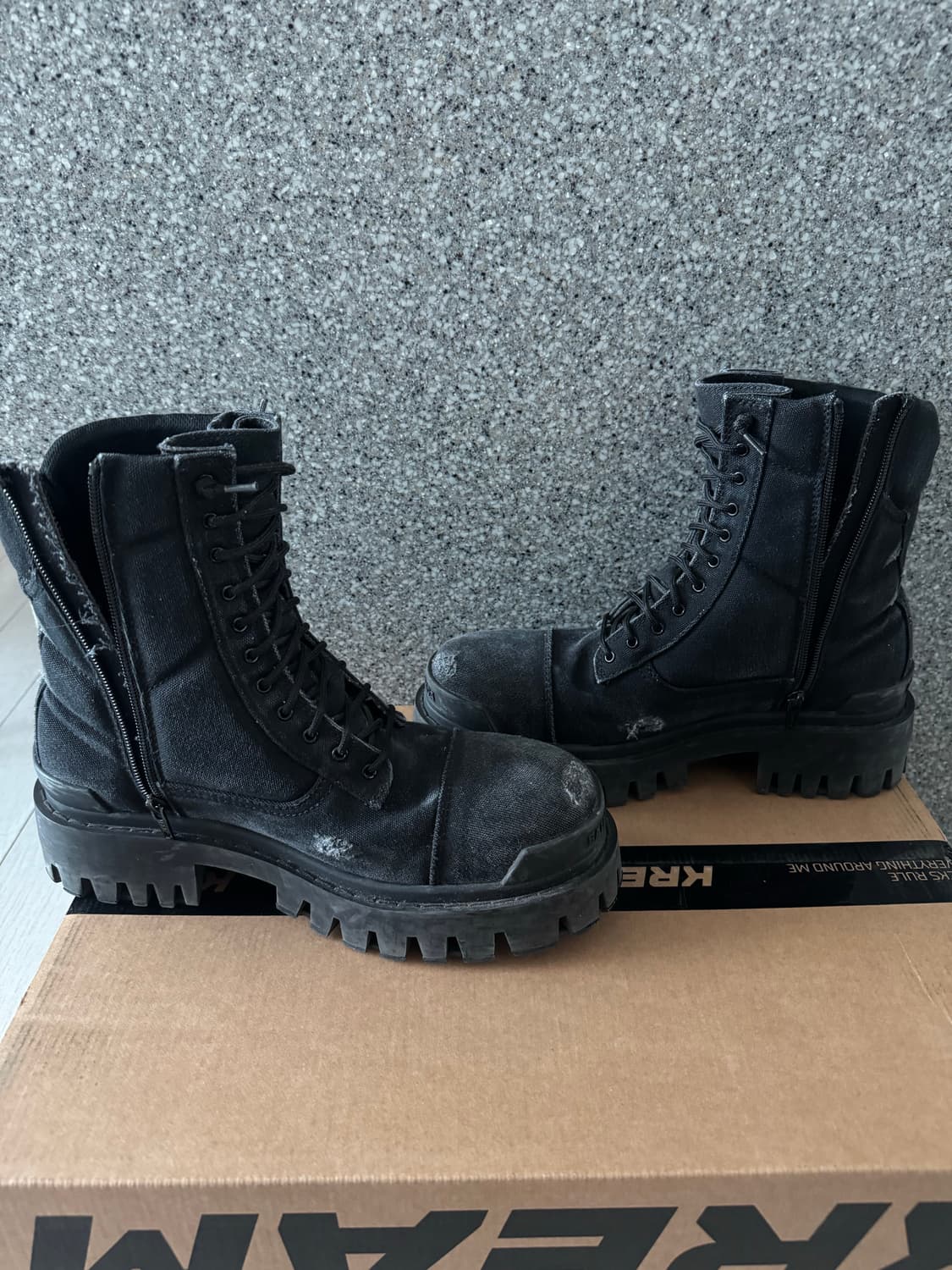 발렌시아가 컴뱃 스트라이크 부츠 블랙 [ 41 ] 상품이미지4