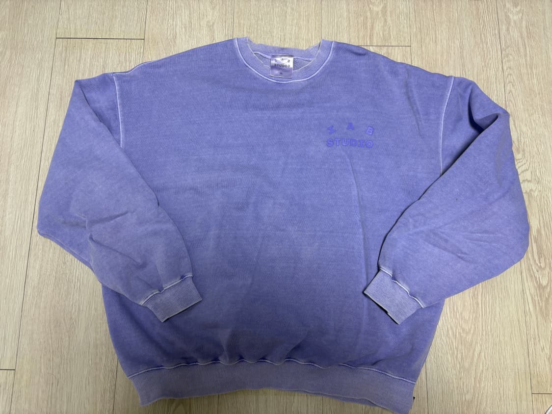 아이앱 스튜디오 IAB 퍼플 피그먼트 맨투맨 XL사이즈 상품이미지1