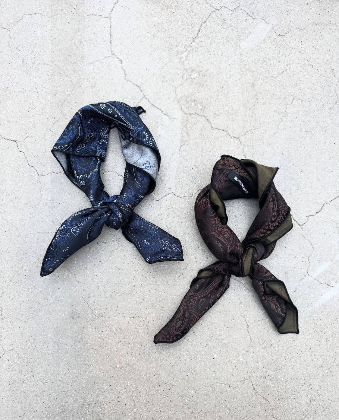 해칭룸 페이즐리 반다나 스카프 Khaki 상품이미지2