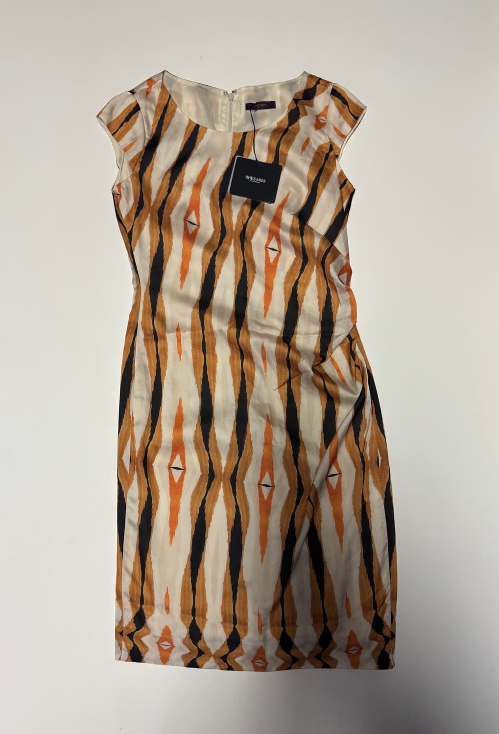 <새상품> 정가 25만원 여성 쉬즈미스 빈티지 패턴 원피스 상품이미지1