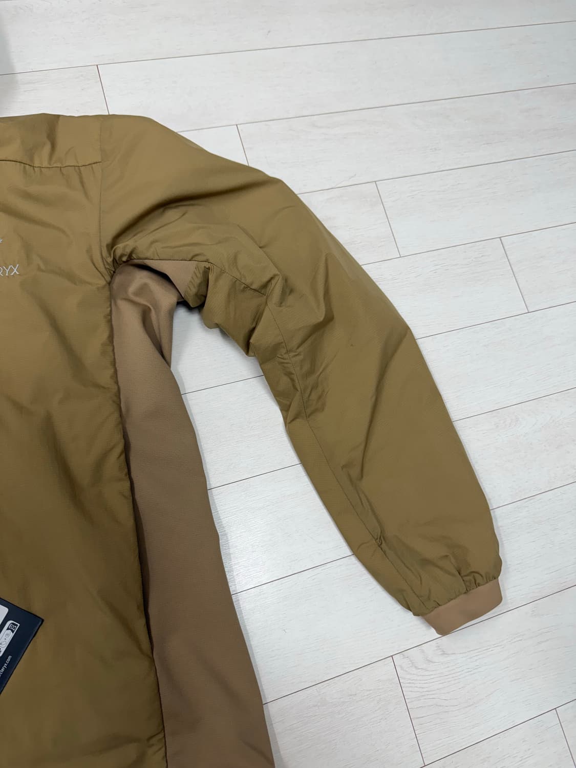 아크테릭스 아톰 M 사이즈 캔버스 색상  가격텍까지 있어서 국내 A/S  상품이미지3