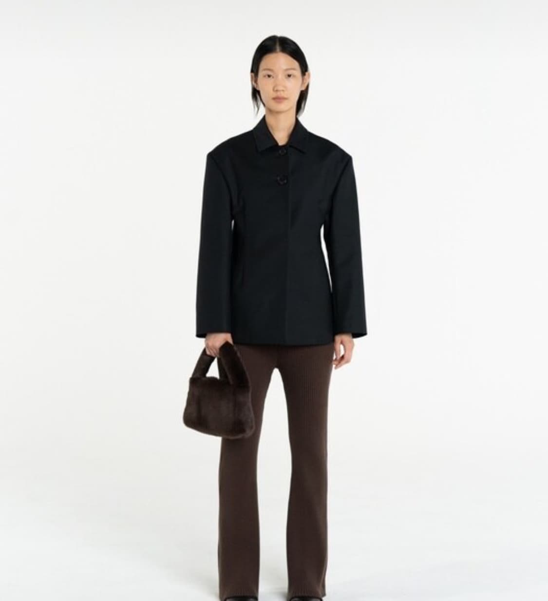 아모멘토 스퀘어드 숄더 트윌 자켓 상품이미지1