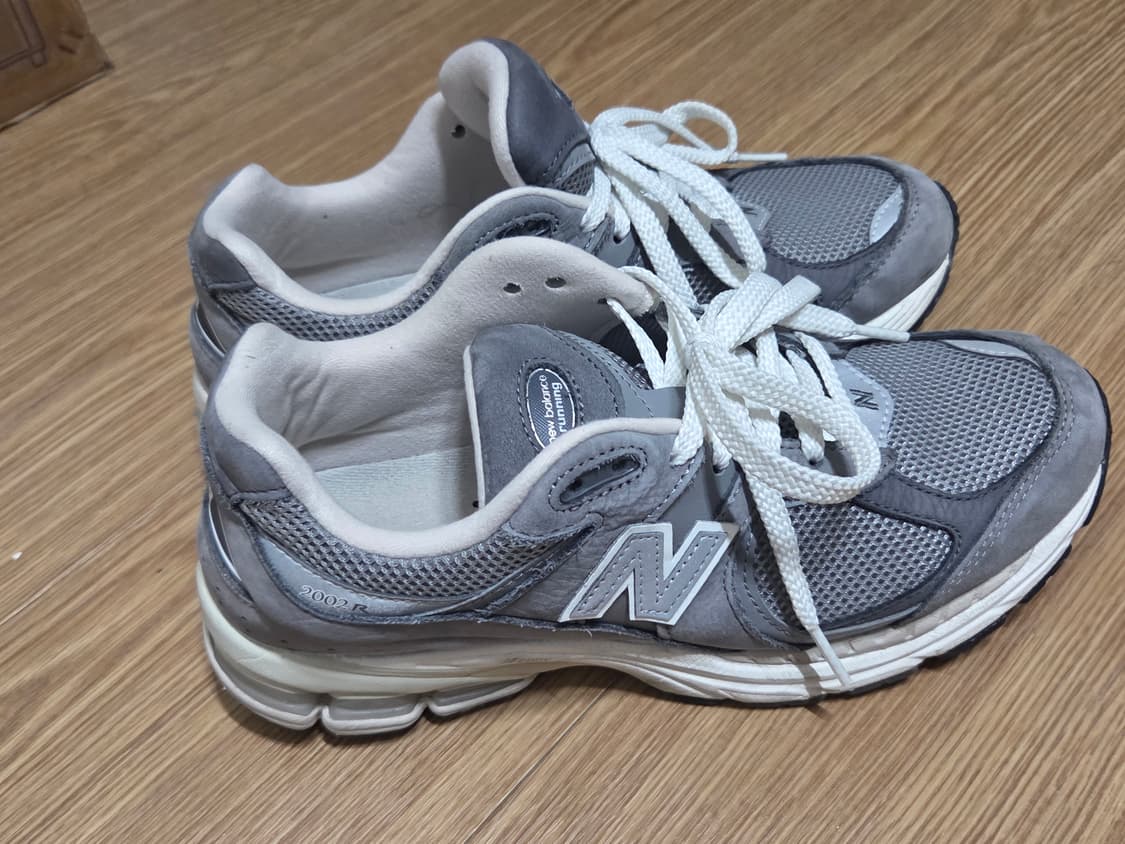 뉴발란스 2002r 프리미엄 빈티지 그레이 상품이미지2