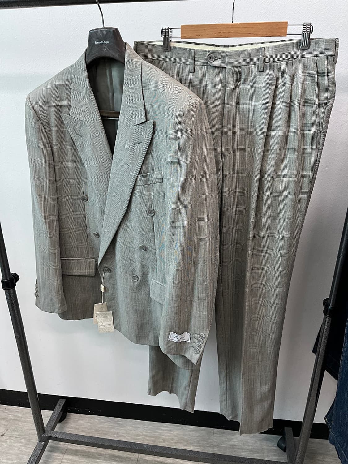 110,35-36) 꼬르넬리아니 클래식 더블슈트  상품이미지1