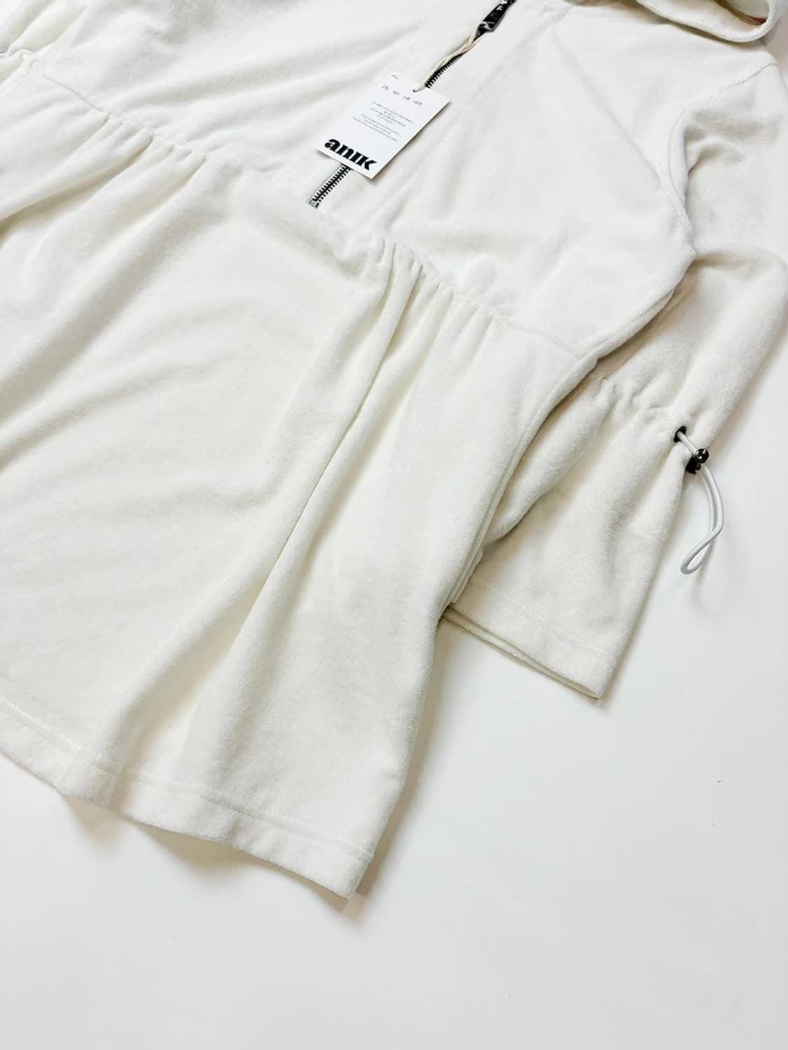 버버리 00s 셔링 7부핏 타올 후드티 PN5170 상품이미지3