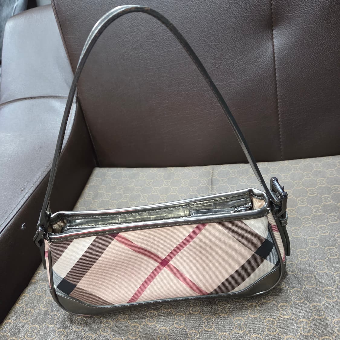 버버리 미니 숄더 상품이미지8