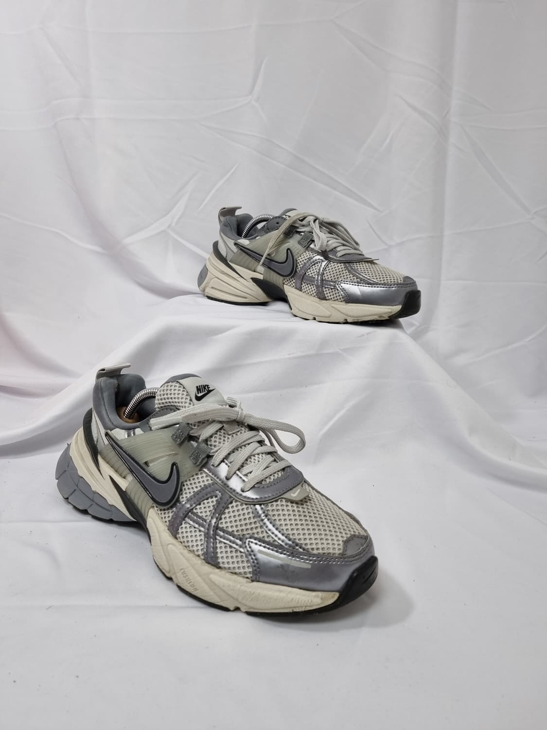 245 나이키 v2k 런 퓨어 플래티넘 울프 그레이 상품이미지4