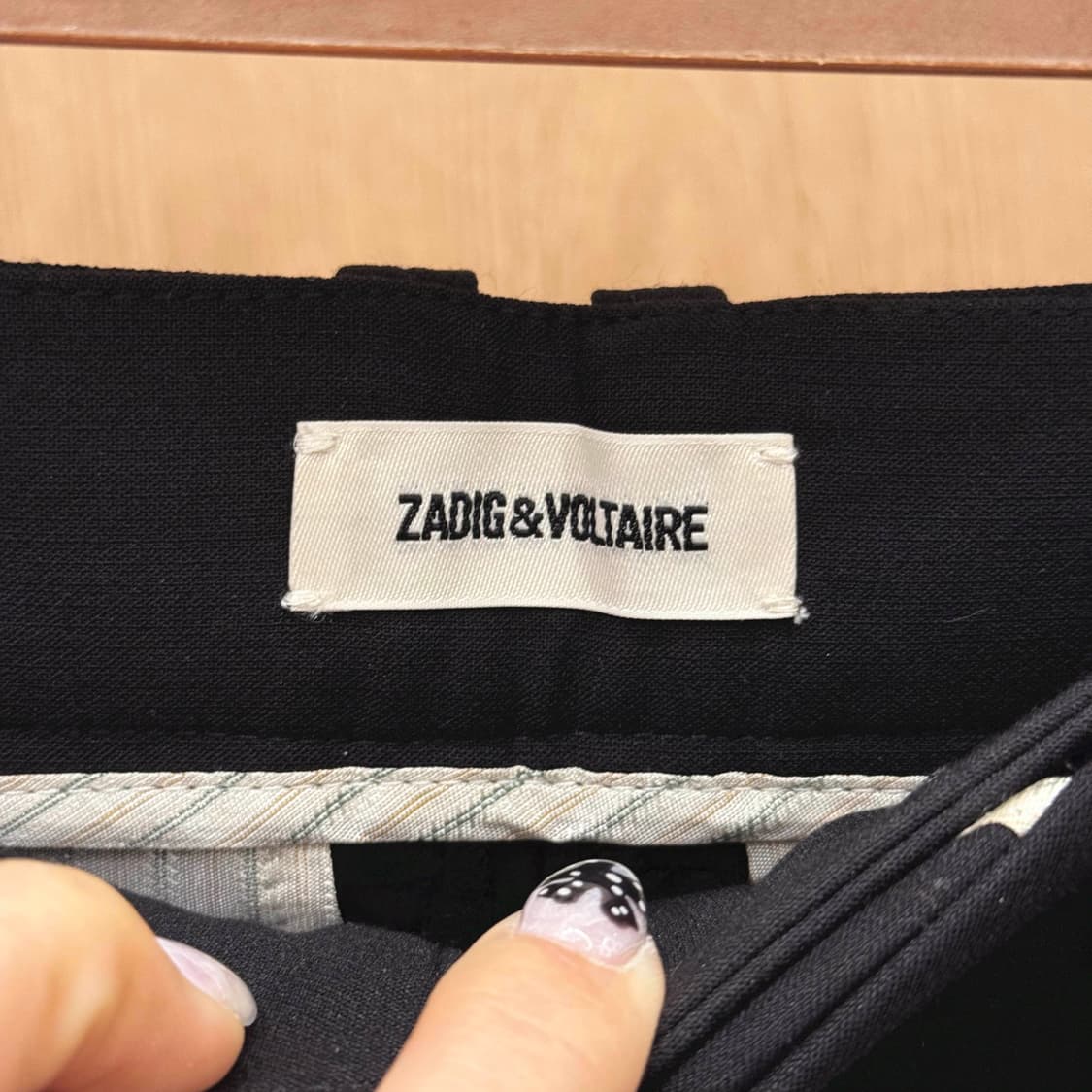 쟈딕 앤 볼테르 폴크 스트라스 슬랙스 크리스탈 로고 디테일 블랙 상품이미지7