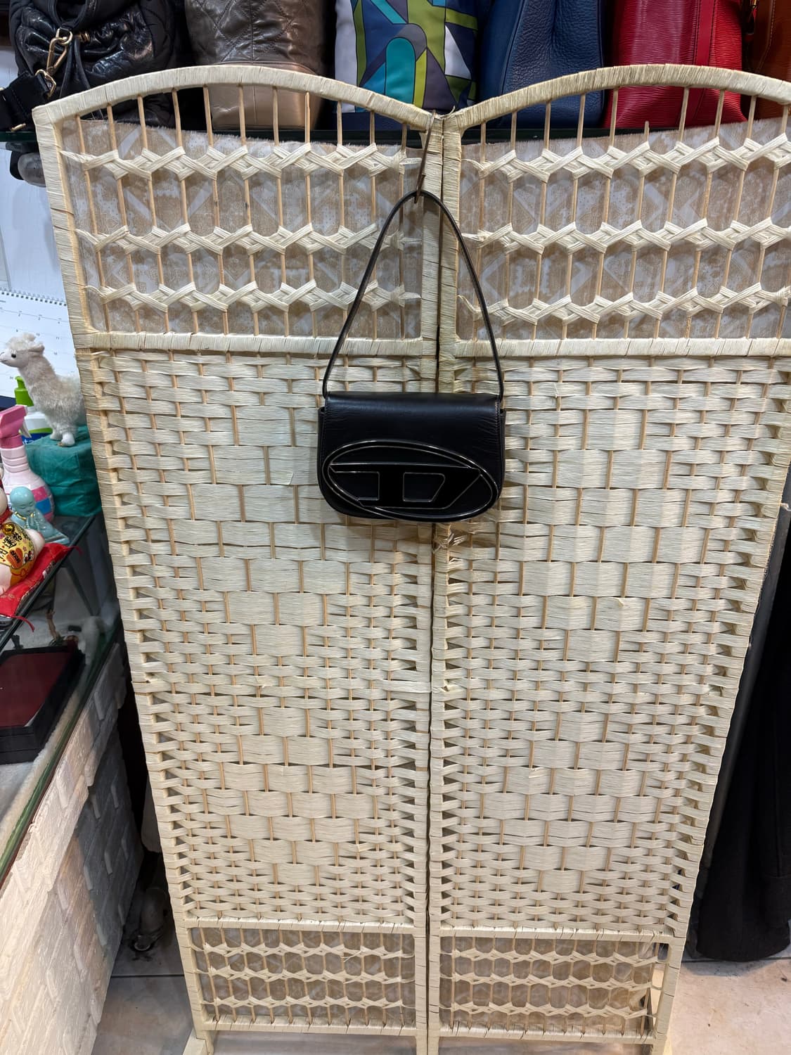 정품 디젤 1DR 숄더백 팝니다 상품이미지1