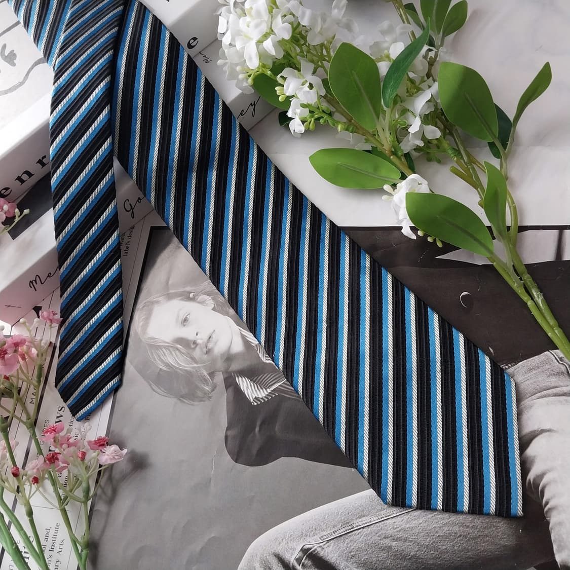 메트로시티 실크 블루 스트라이프 넥타이 8.7cm A+등급 K2111
 상품이미지4