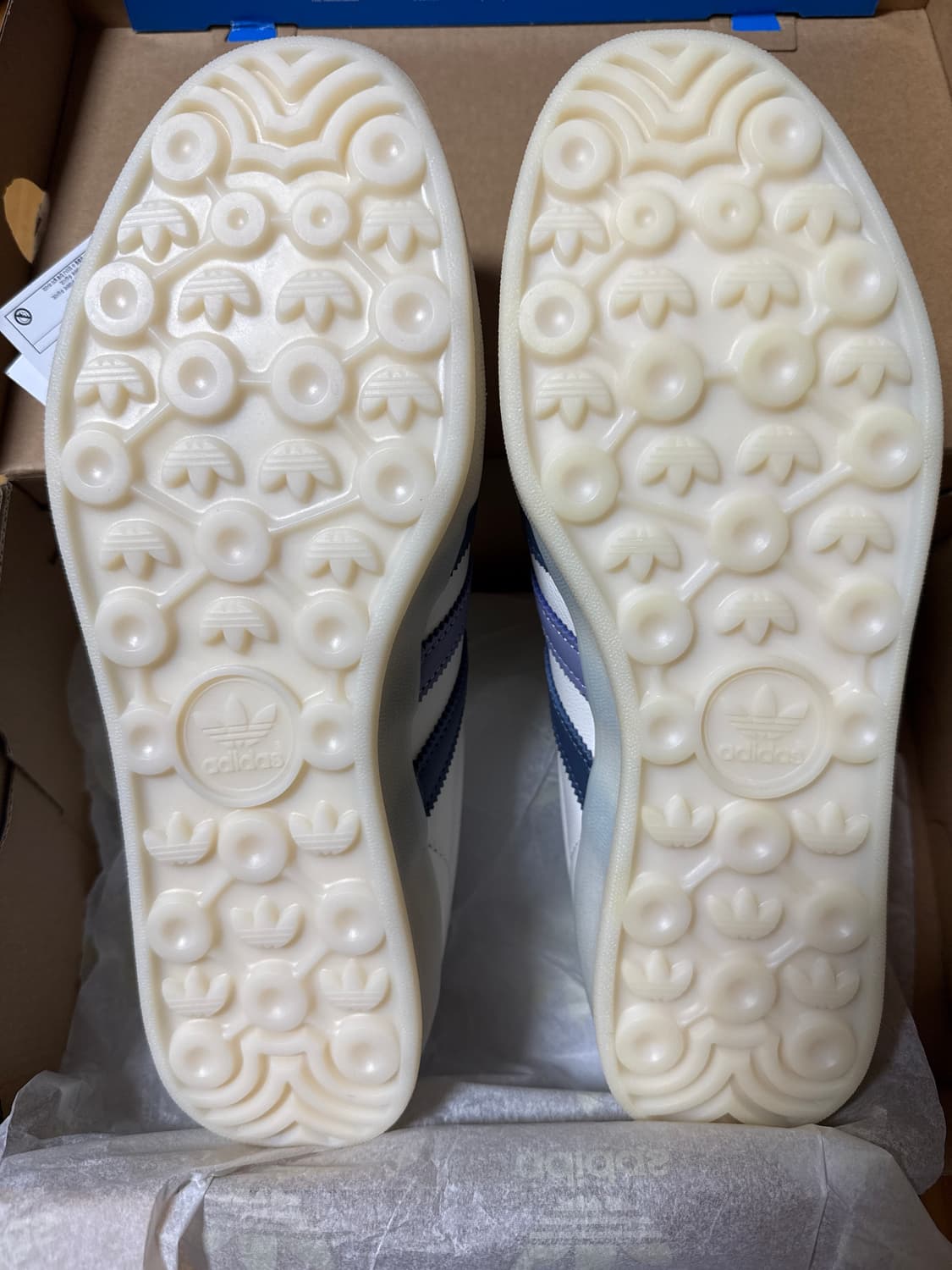 아디다스 가젤 인도어 코어 화이트 프리러브 잉크 IG1643 상품이미지4