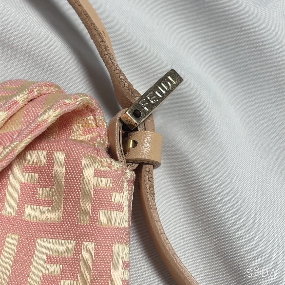 펜디 FF 로고 핑크 바게트백 상품이미지5