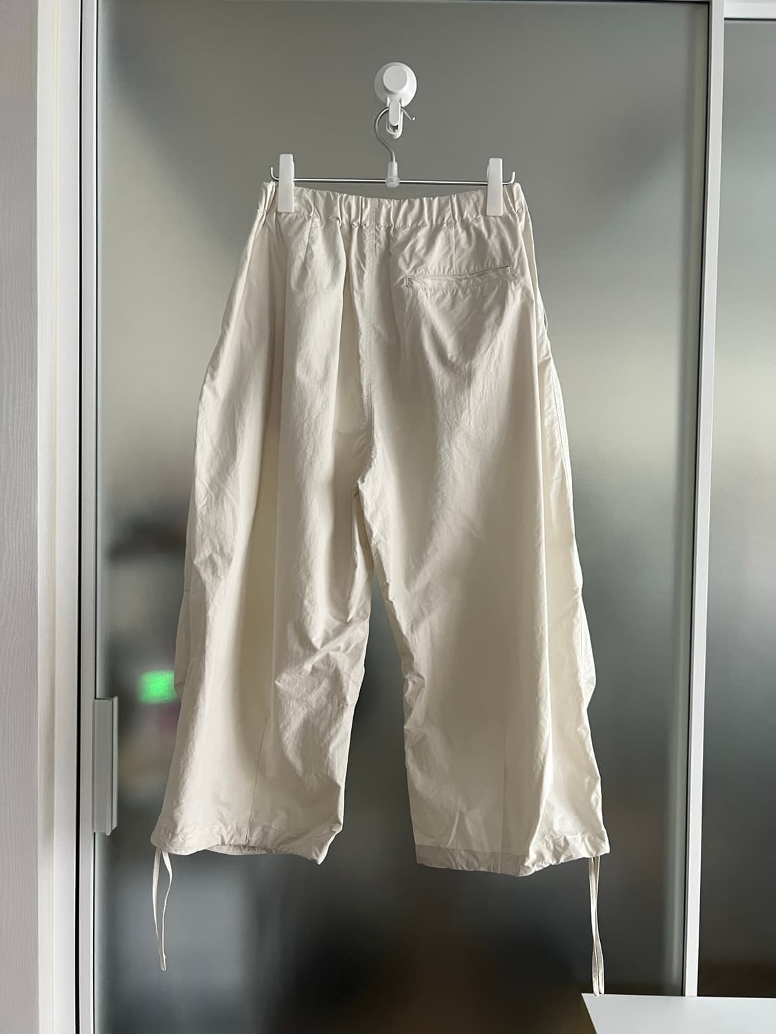 AMOMENTO DRAWSTRING CAPRI PANTS 상품이미지2