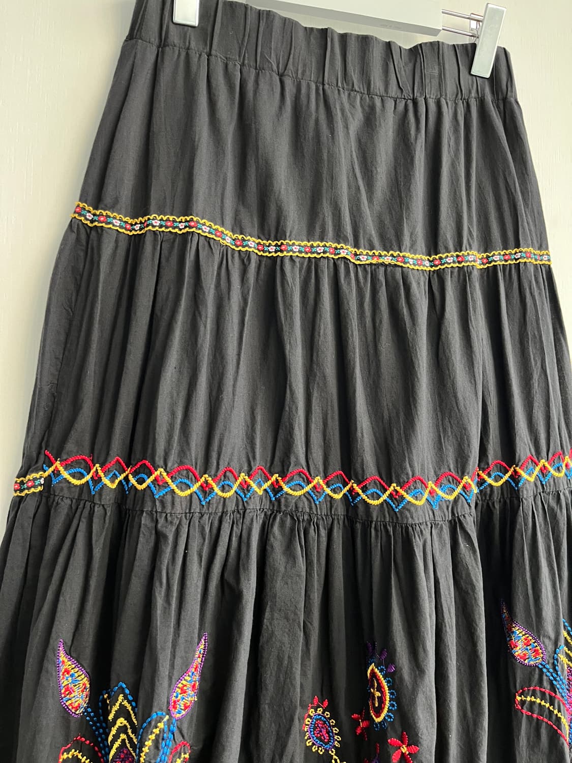 블랙 자수 레이스 롱 스커트 상품이미지2