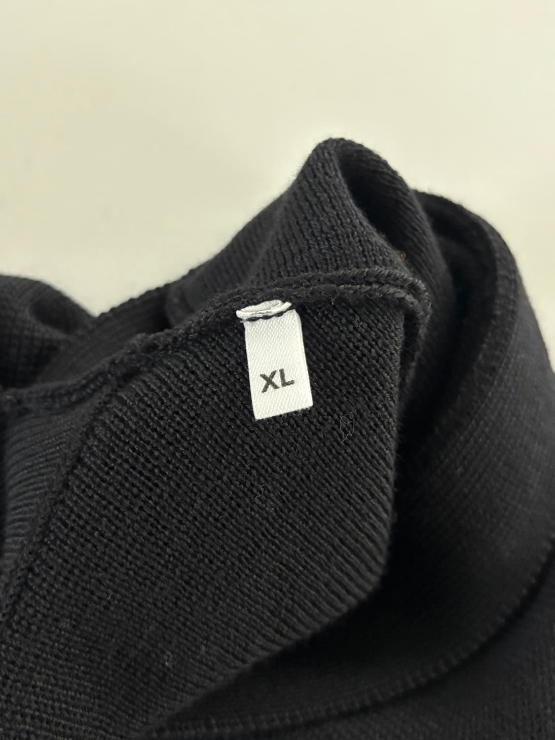 AMI 아미 하트 로고 블랙 브이넥 가디건 상품이미지7