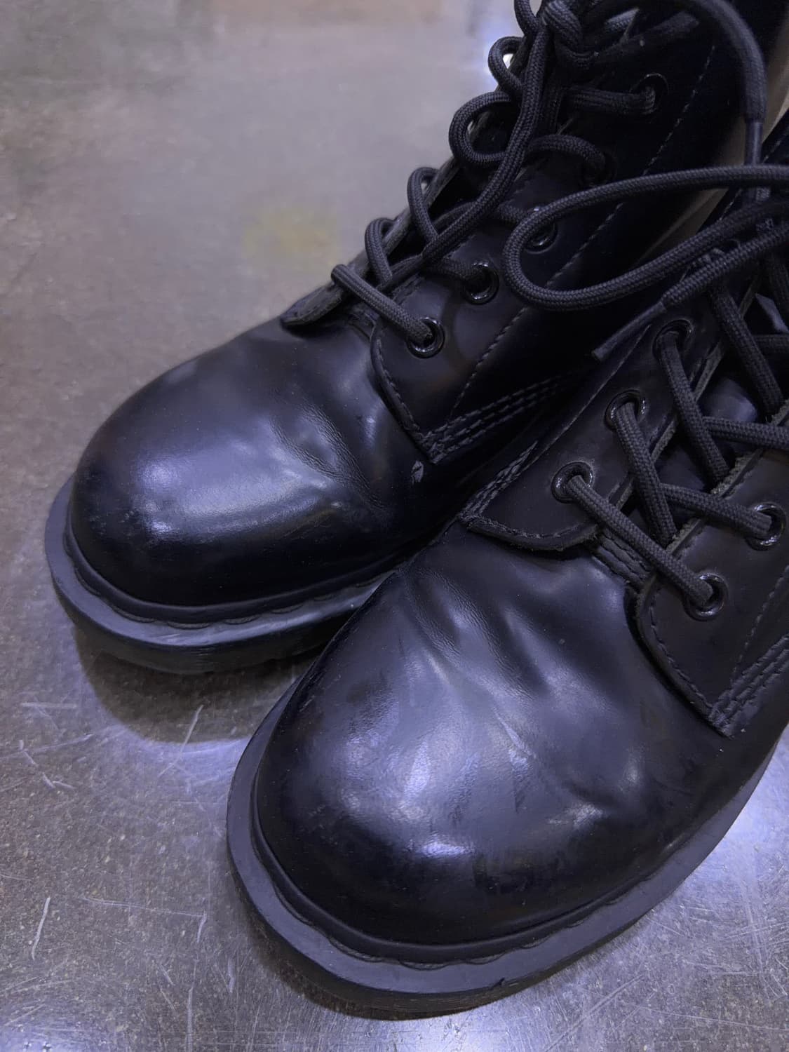 닥터마틴 10064 블랙 6홀 워커 부츠 240 상품이미지3