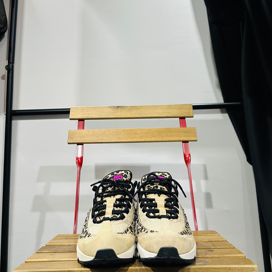 255) 나이키 운동화 남성 남자 신발 에어맥스 95 레오파드 상품이미지2