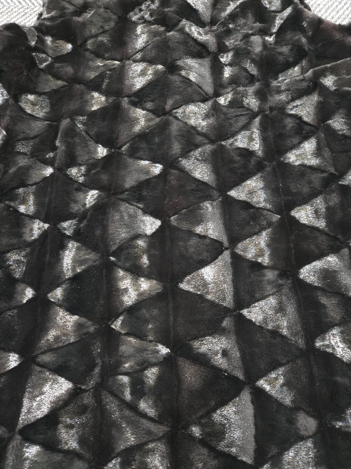 루치아노 오네스티 밍크 양면 깎은다이아몬드 패턴 후드밍크베스트 밍크롱조끼 상품이미지5