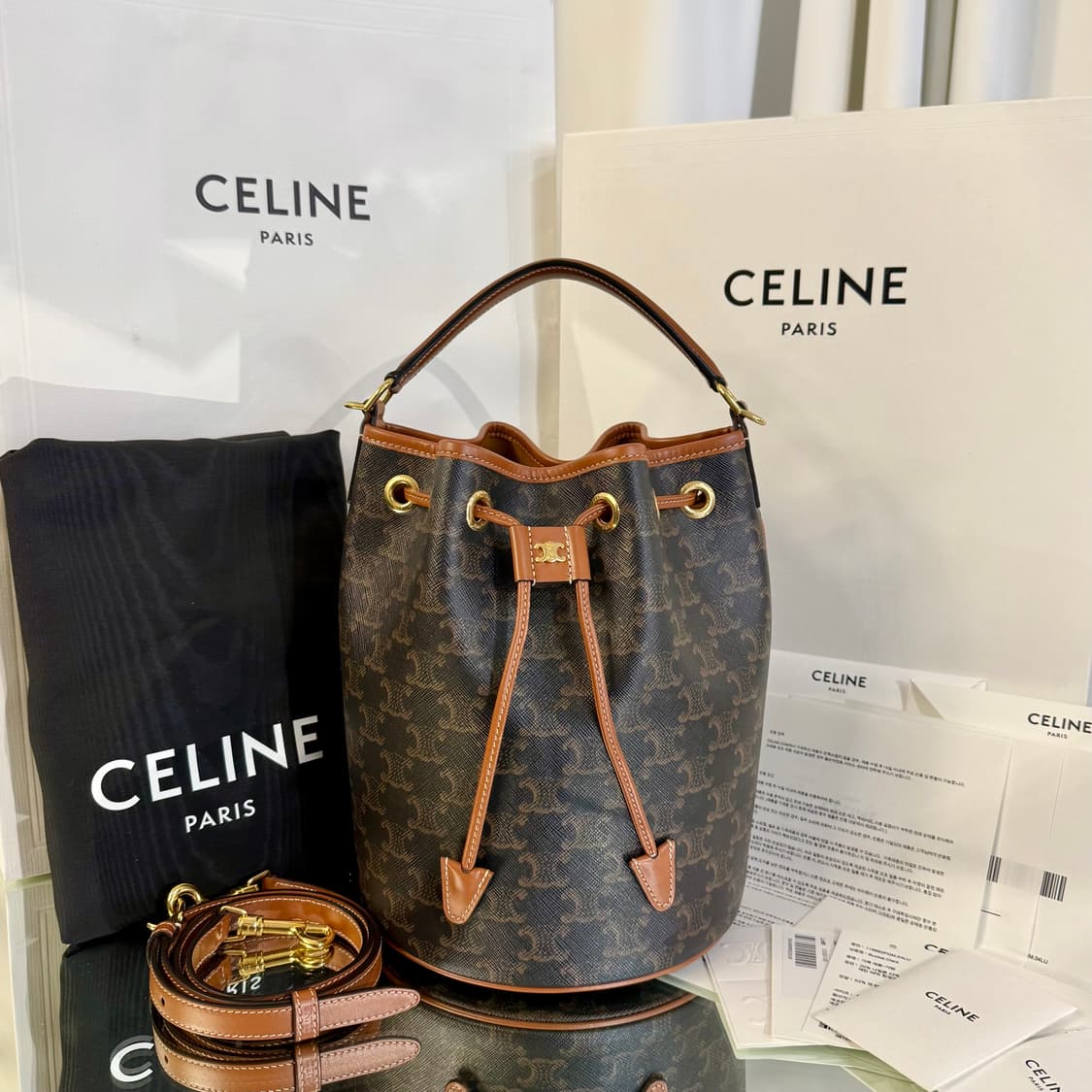 셀린느 트리옹프 틴 클라라백 버킷백 상품이미지1