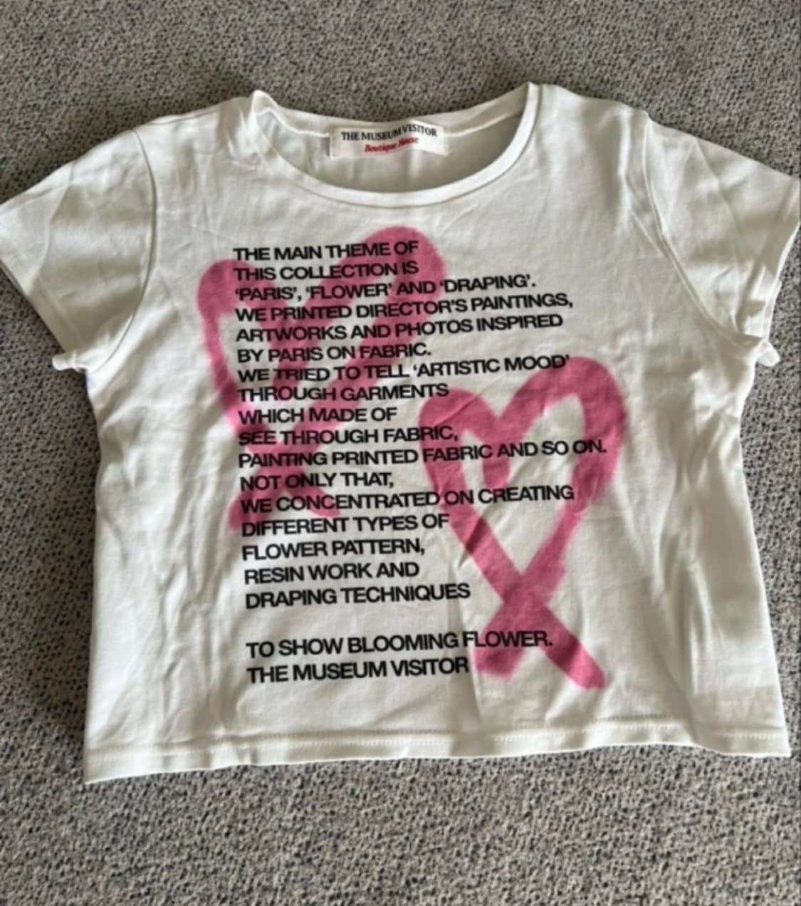 더뮤지엄비지터 하트스프레이티셔츠 상품이미지2