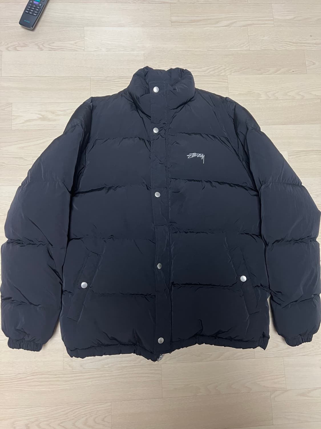 스투시 스몰로고 패딩 L사이즈 상품이미지1