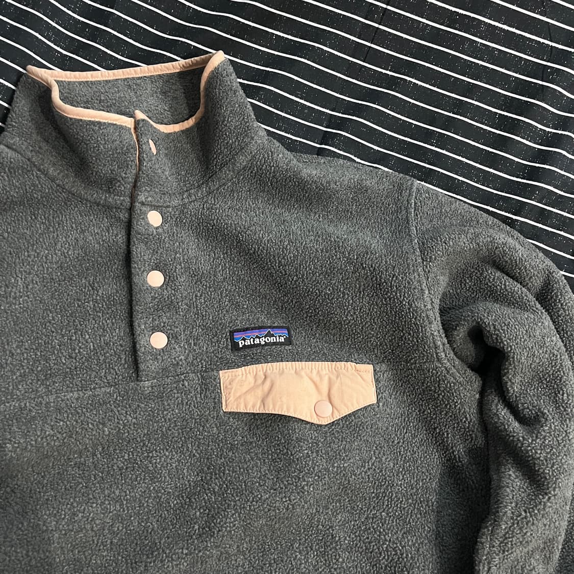 00s 파타고니아 신칠라 후리스 L 차콜그레이 상품이미지3