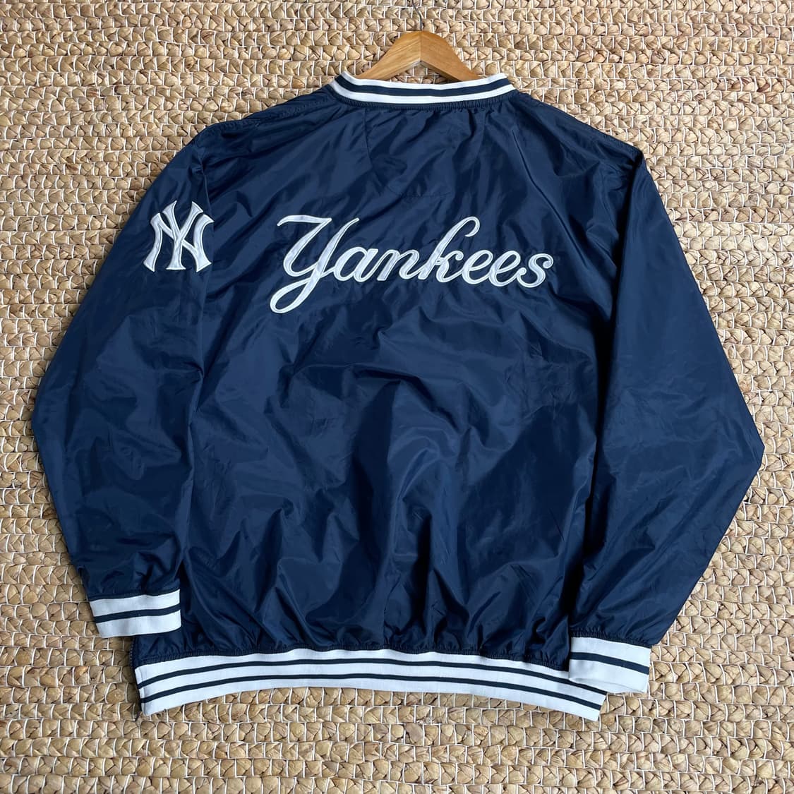 00s Stitches NY 양키즈 빅로고 나일론 웜업 상품이미지6