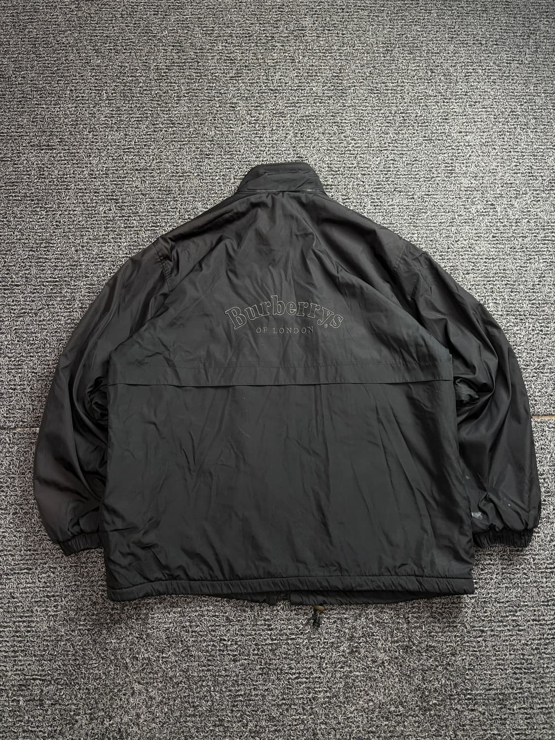버버리 그린라벨 빅자수 플리스 바람막이 자켓 2332 상품이미지5