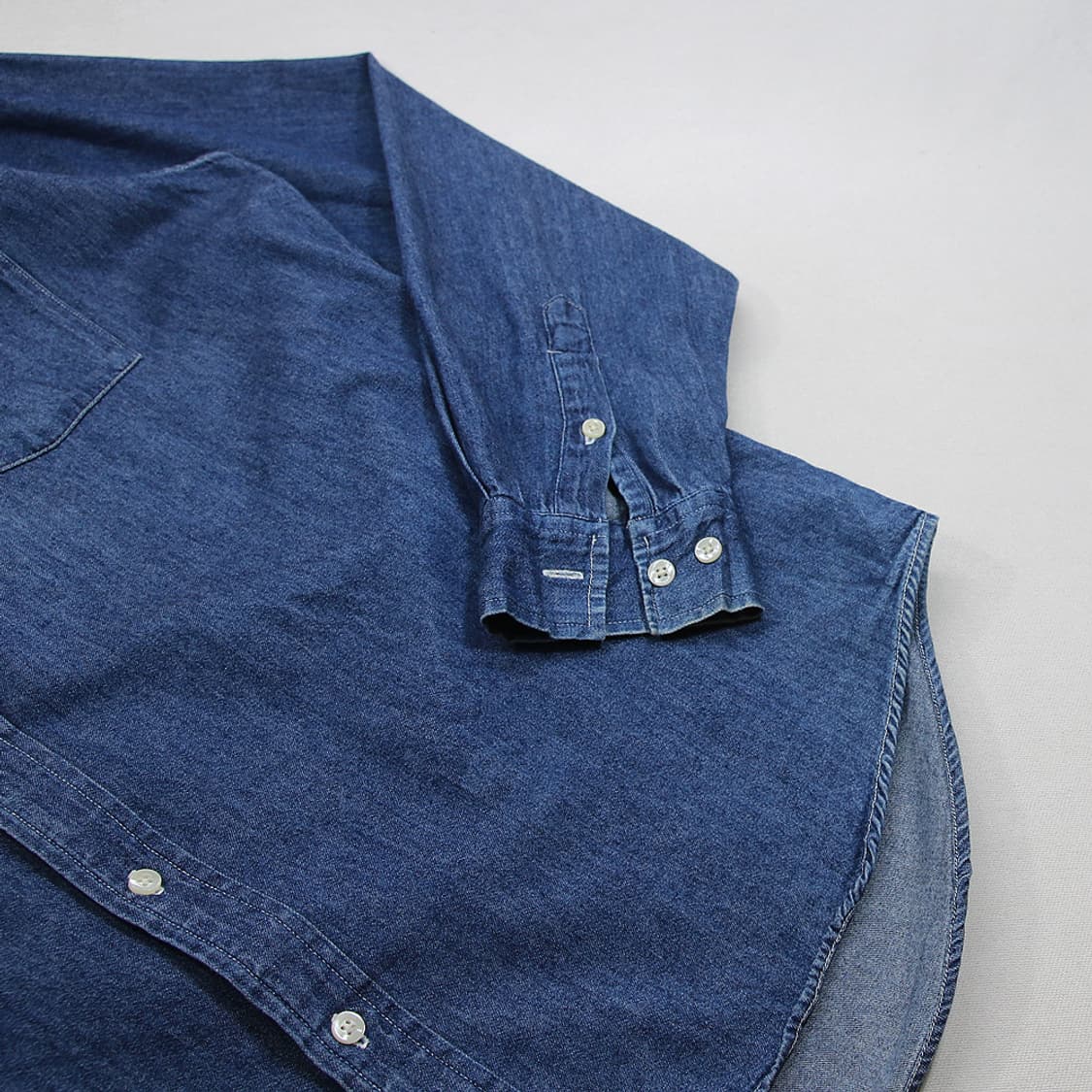 (착용컷) 유니클로 데님 셔츠 (남성용 105) 상품이미지6