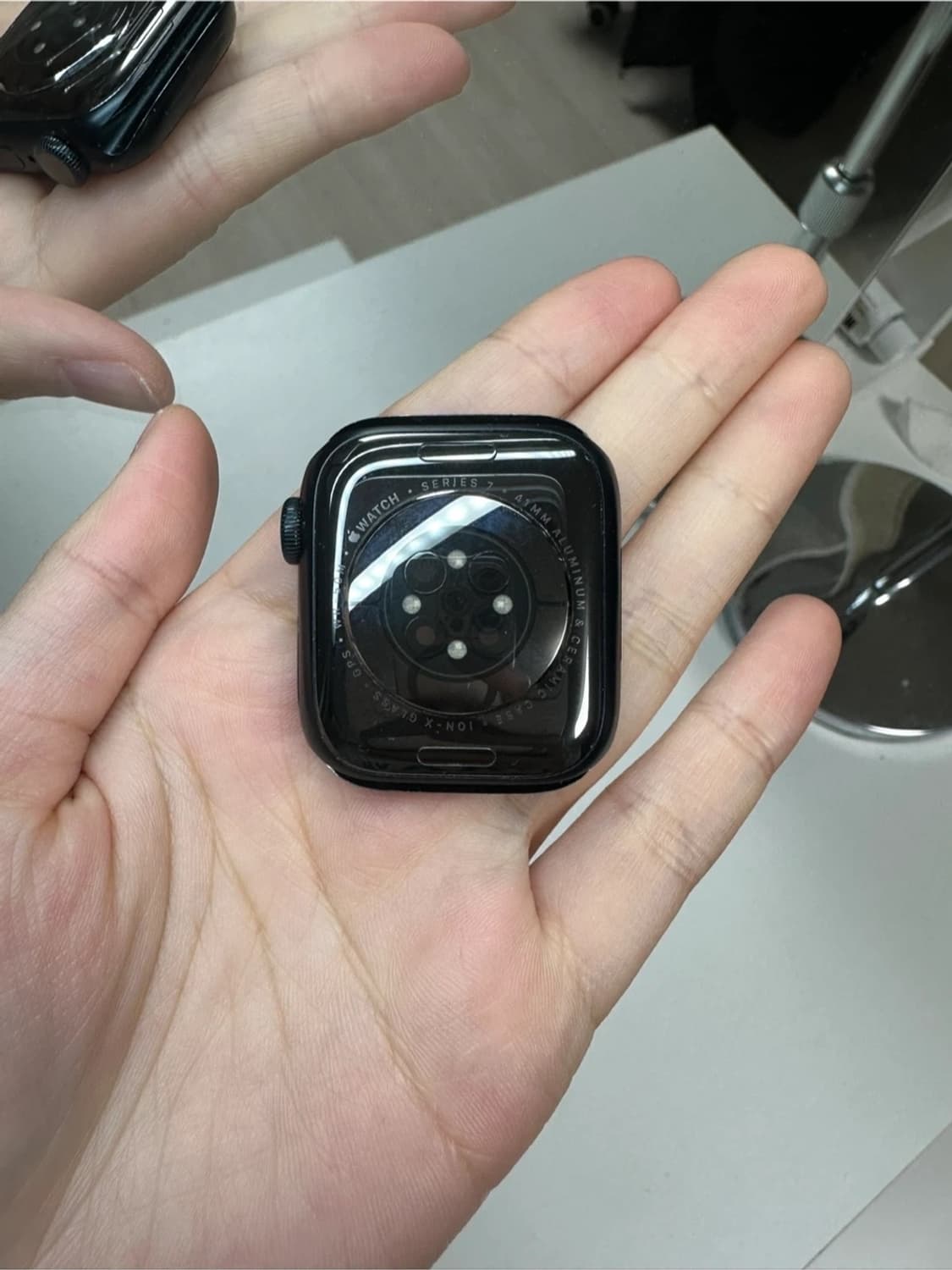 애플워치7 41mm 미드나이트 알루미늄 모델 상품이미지3