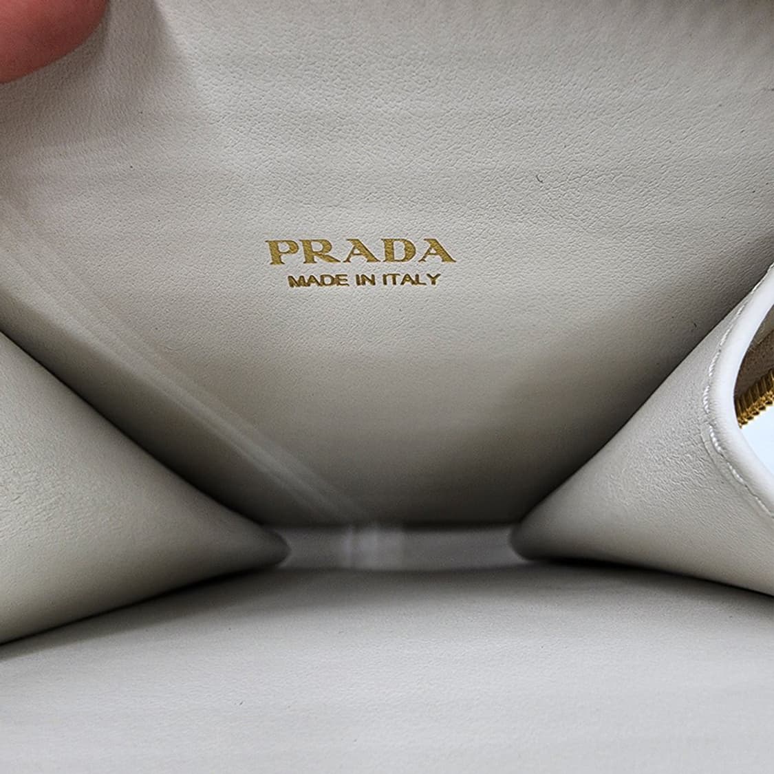 프라다 화이트 사피아노 미니 크로스백 1bp027 상품이미지2