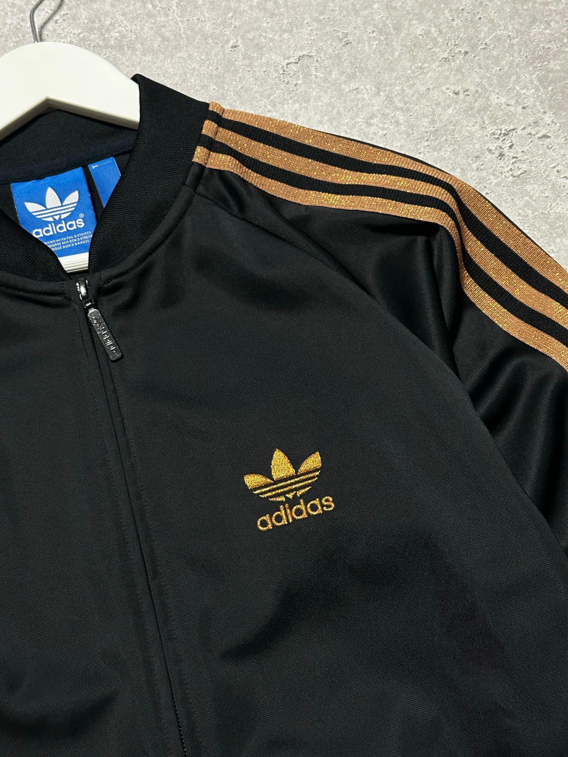 아디다스 니고 베어 블랙골드 트랙탑 상품이미지3