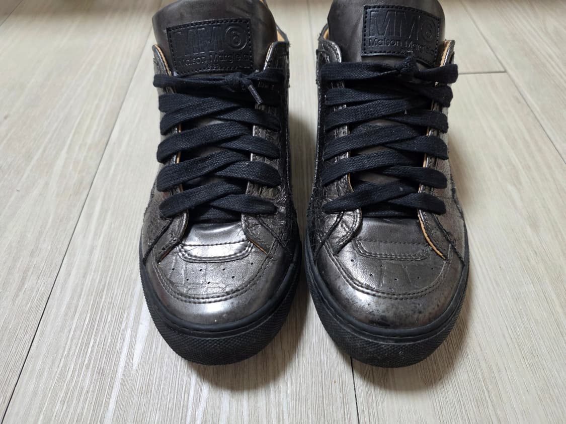 MM6 메종마지엘라 건메탈 실버 로우탑 스니커즈 37
 상품이미지2