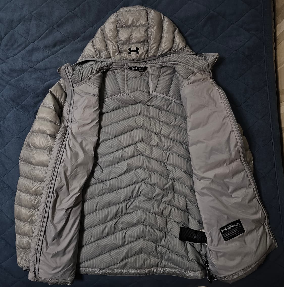 언더아머 프리마로프트 경량패딩 그레이 상품이미지3