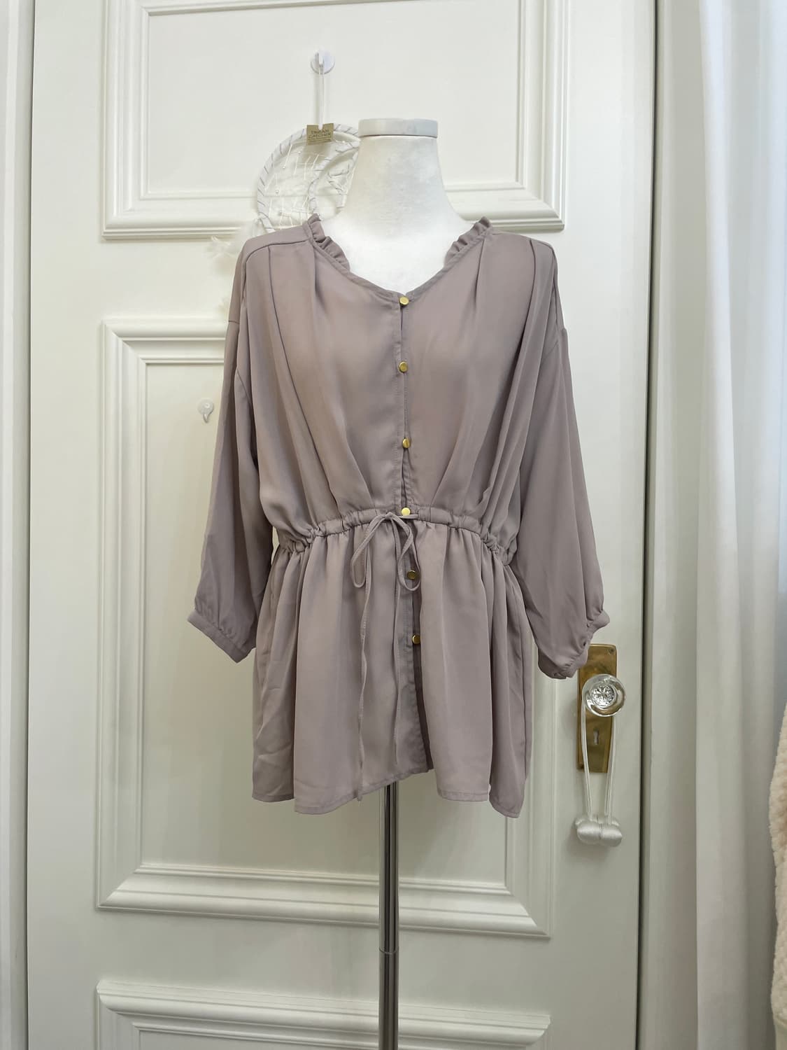 dark lavender gold button autumn blouse 상품이미지1