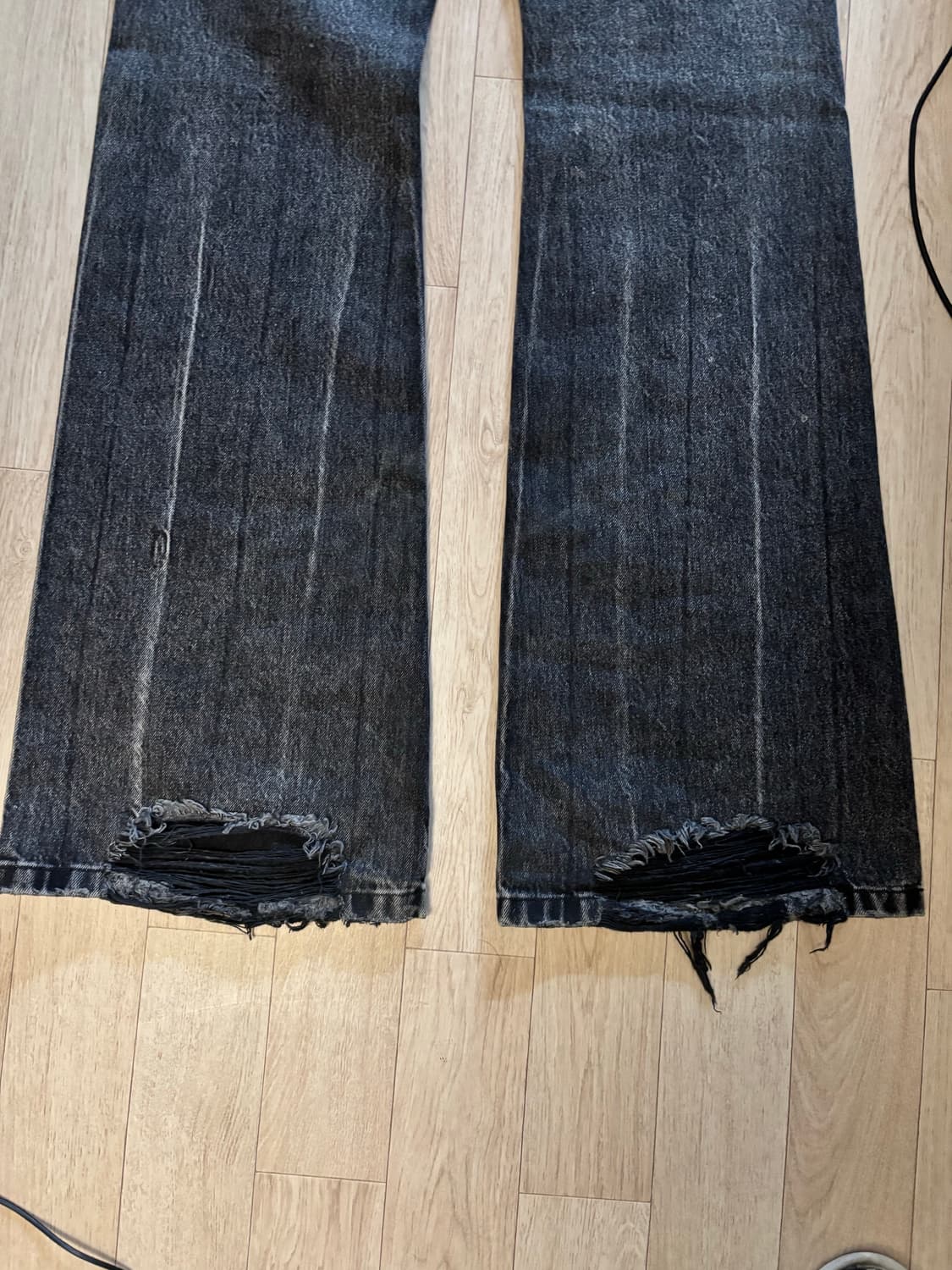 [ S ] 발렌시아가 22fw 로스트테잎 플레이진 상품이미지8