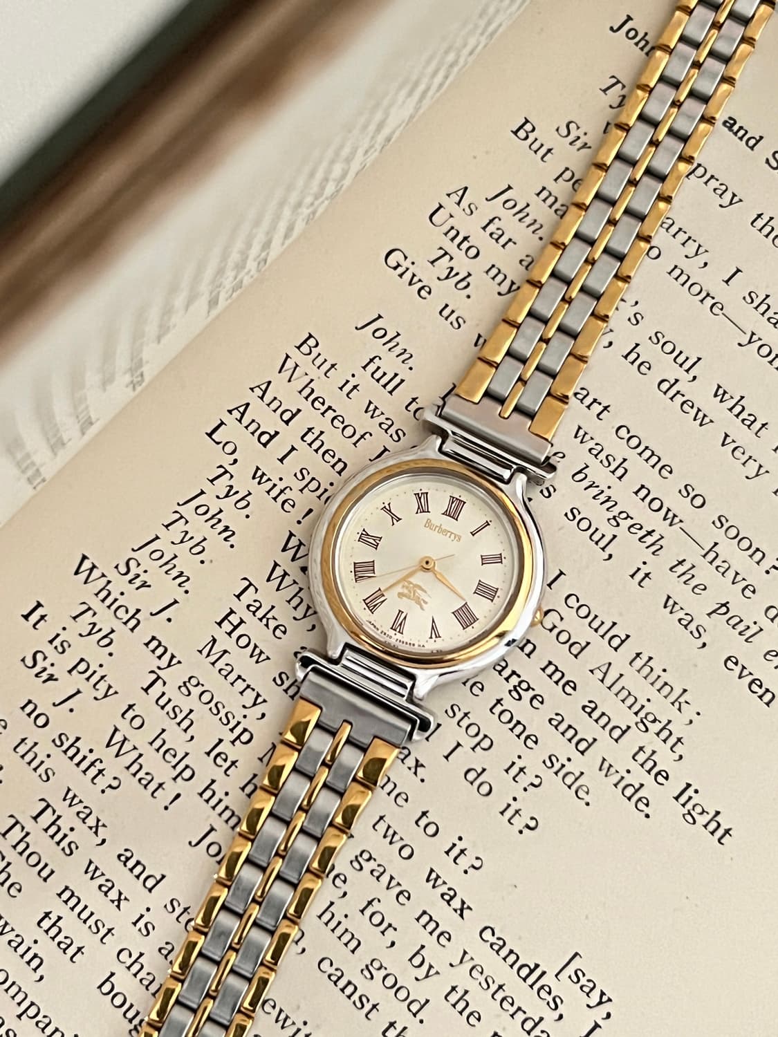 버버리 콤비 라운드 여성 시계 / 케어 상품이미지4