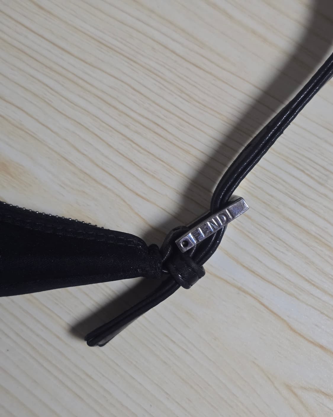 Fendi 펜디 네오프랜 호보백 블랙 상품이미지3