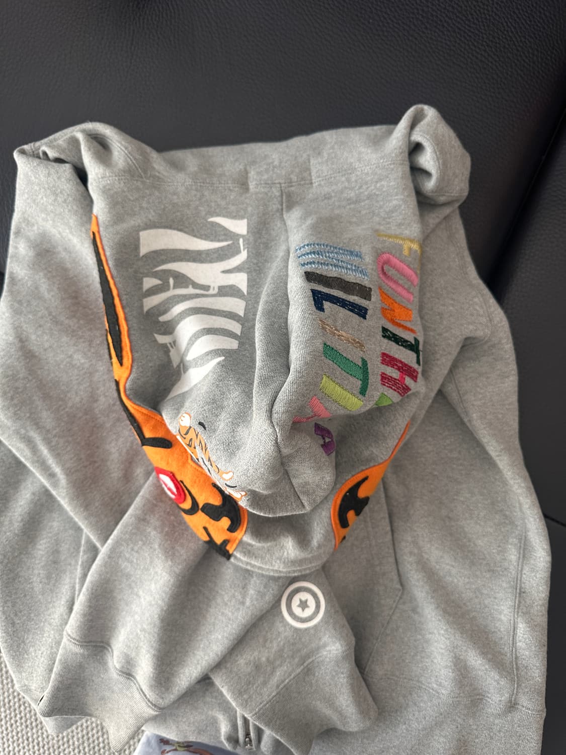 베이프 타이거 후드집업 상품이미지2