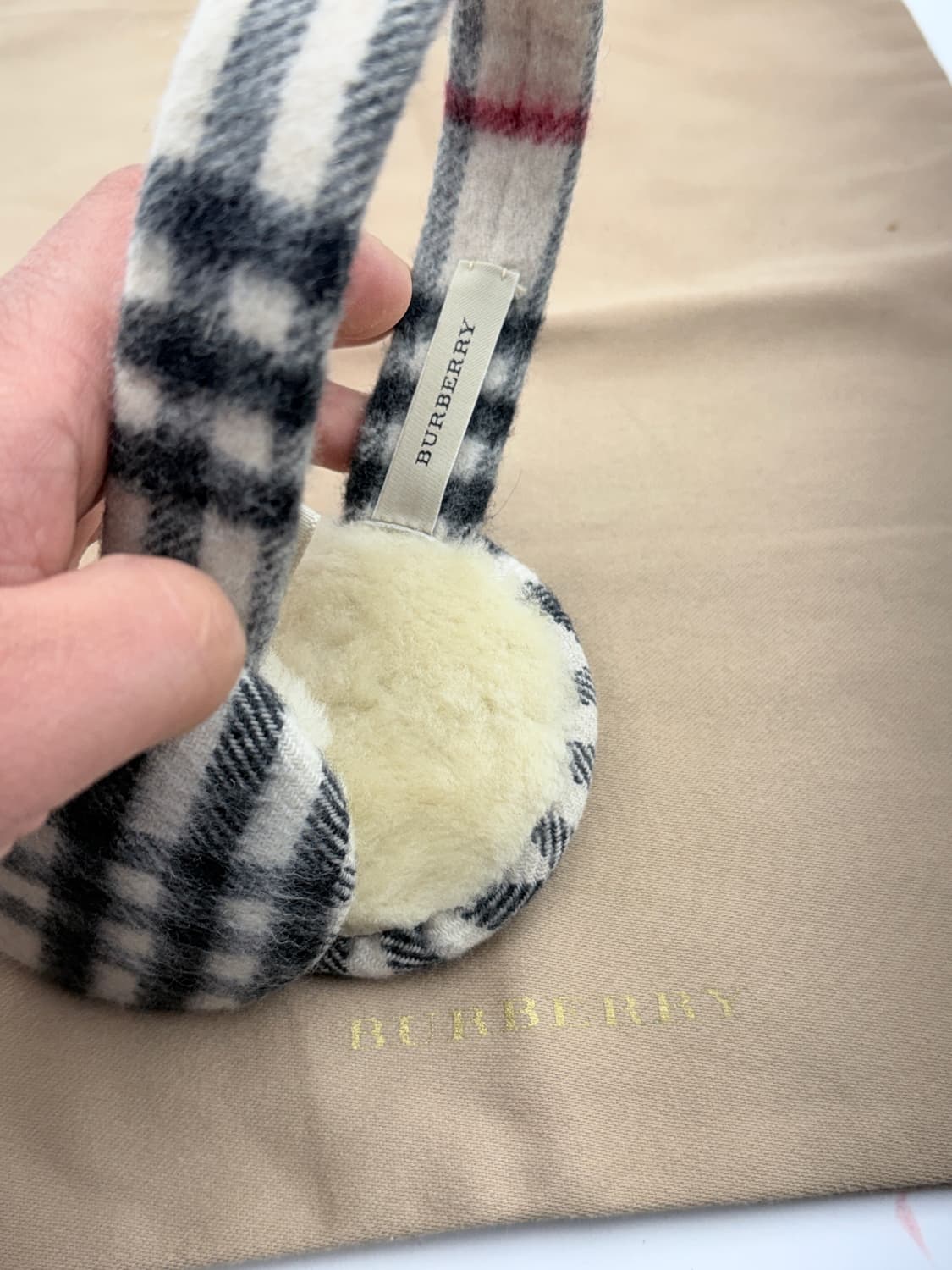 정품)여성 버버리 귀마개 상품이미지7