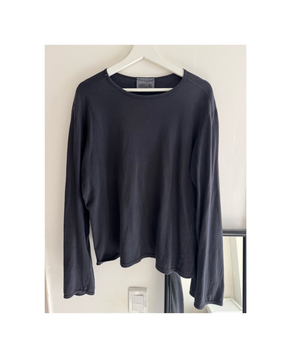 가브리엘라 콜 가먼츠 롱슬리브 상품이미지1