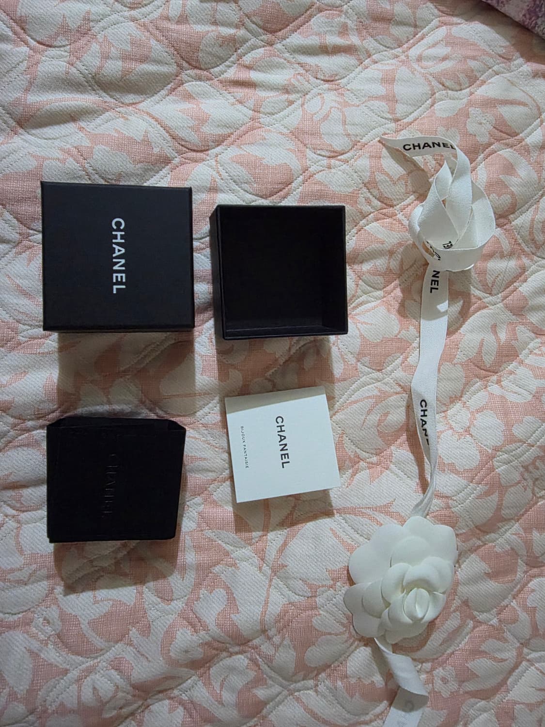 샤넬 귀걸이 정품인증서 유 상품이미지3