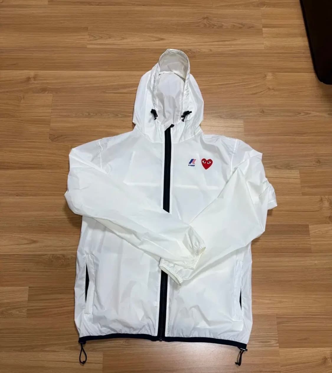 꼼데가르송 바람막이 상품이미지1